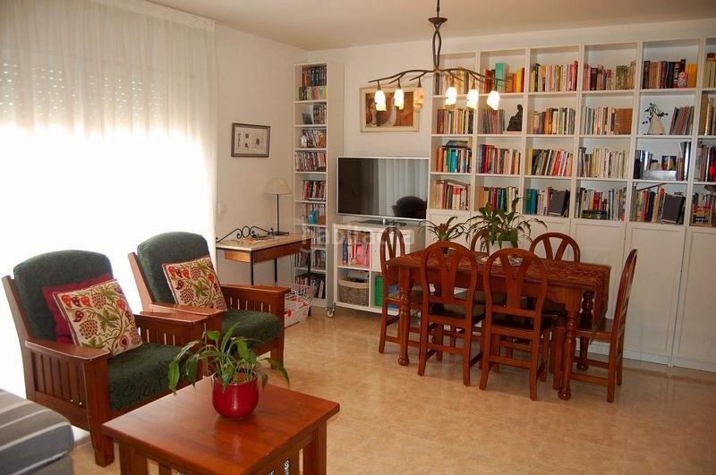 Foto 18555eac-911e-4b98-8688-3e1a56304227. Reihenhaus mit heizung in Maçana Salt