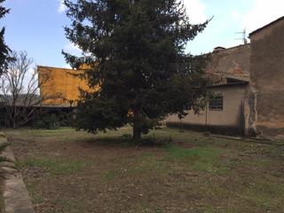 Casa a Anglès. Casa de pueblo con gran jardín