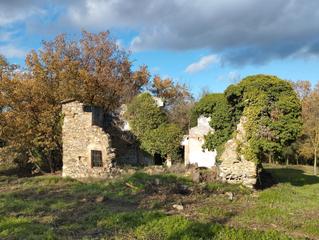 Masia a Quart. Finca rústica con 2 masías!