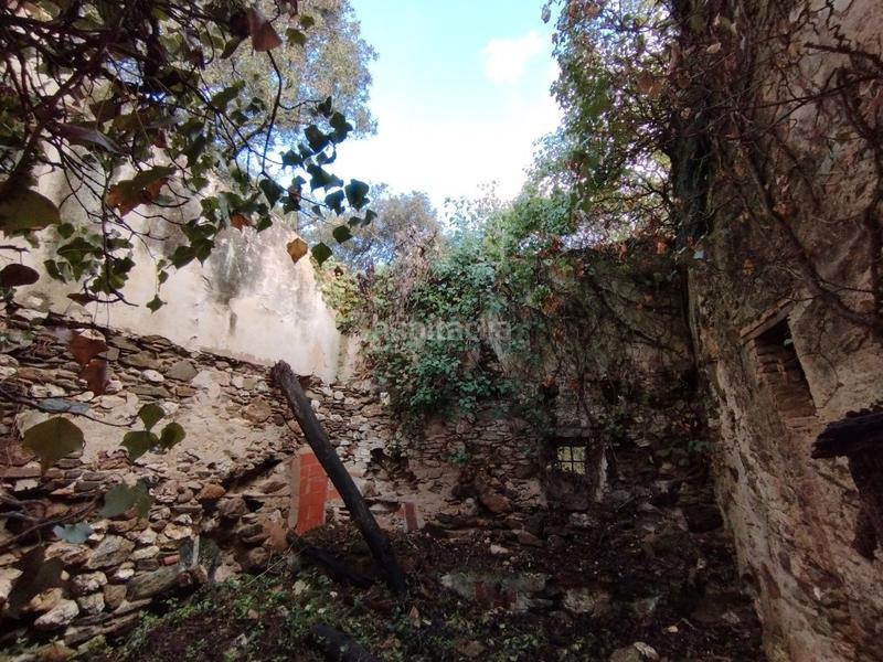 Foto a7e818d8-5ee7-49ca-a020-e1b8a6017603. Masía finca rústica con 2 masías! en Quart