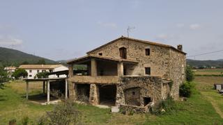 Masia a Sant Gregori. Bonita y acogedora masía a 10 min de girona!