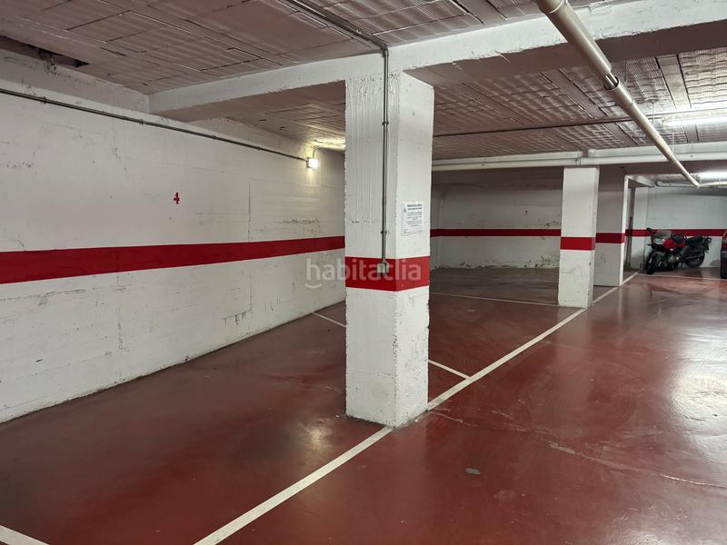 Foto 5f360735-7670-44cd-b2e7-2c142c68a957. Parking coche 2 plazas de parquin juntas! en La Devesa Girona
