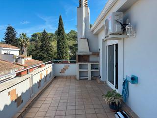 Rent Penthouse in Carme - Vistalegre. Ático con terraza en zona muy tranquila