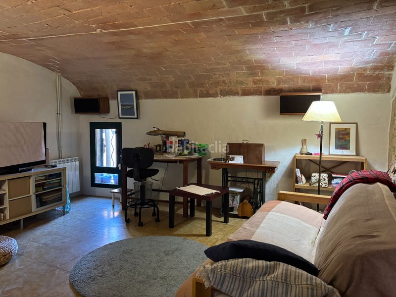 Foto 14c3f8ab-69ae-4edb-9802-f64c853d3c29. Casa adossada amb xemeneia calefacció a Flaçà