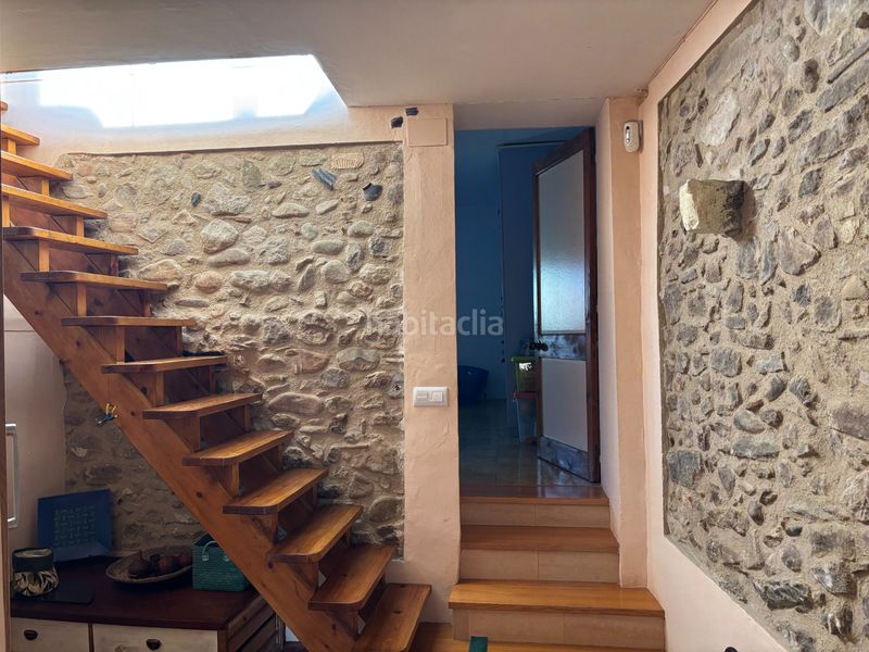 Foto 390337ff-c6f4-40cd-864b-d1b9d1379bb0. Casa adossada amb xemeneia calefacció a Flaçà