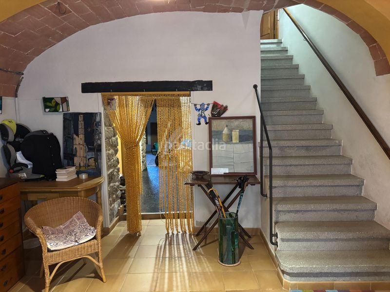 Foto 5005011b-f0e4-4308-8e47-d5ce58eaae7c. Casa adossada amb xemeneia calefacció a Flaçà