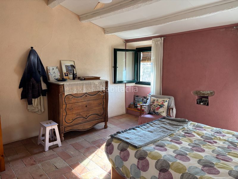 Foto 5fbcd2bb-ce72-4767-a3dc-f5af5f701a72. Casa adossada amb xemeneia calefacció a Flaçà