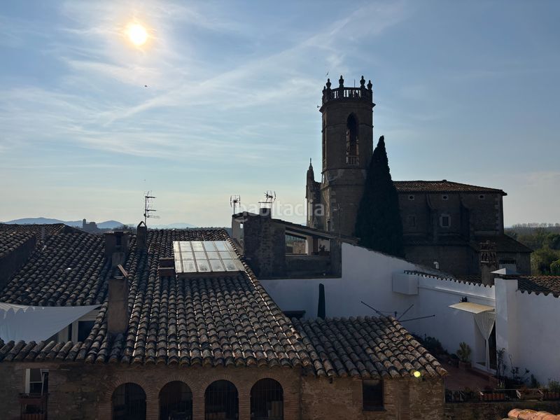 Foto ad8983de-e160-4c9d-8791-29eb682d0add. Casa adossada amb xemeneia calefacció a Flaçà