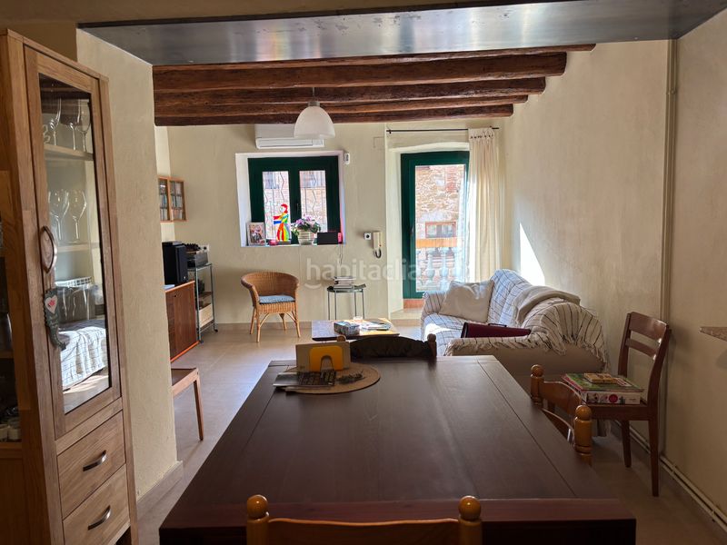 Foto d0227a97-ce4b-4b34-ae55-54d0177b4493. Casa adossada amb xemeneia calefacció a Flaçà