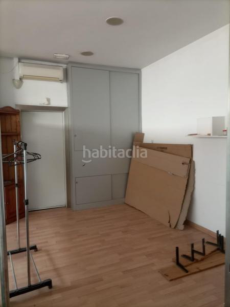 Foto a84c71ce-2565-4fa7-85f7-a6966dda6fc2. Lloguer local comercial a Casagemes Badalona