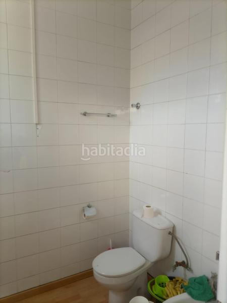 Foto c14de359-2d62-4630-a3bc-eadca5a457aa. Lloguer local comercial a Casagemes Badalona