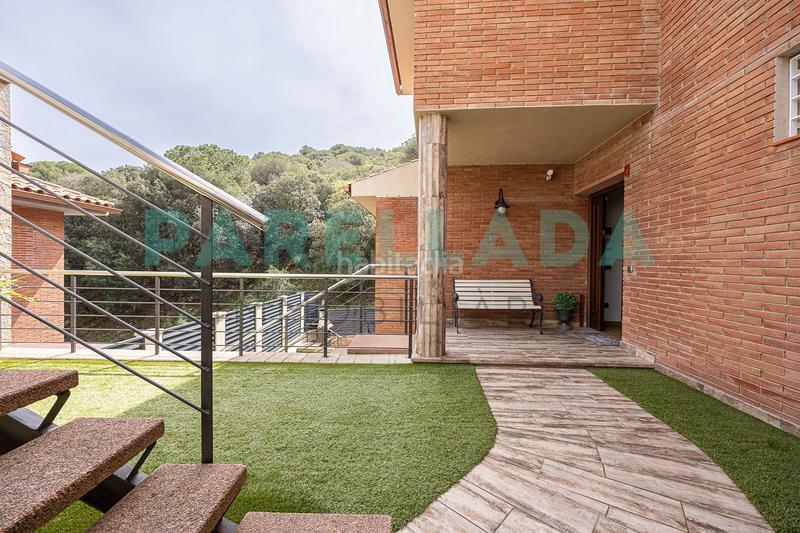 Foto 78e68e2d-abcf-46f7-afe2-e774f57436bd. Chalet with heating pool in Alella