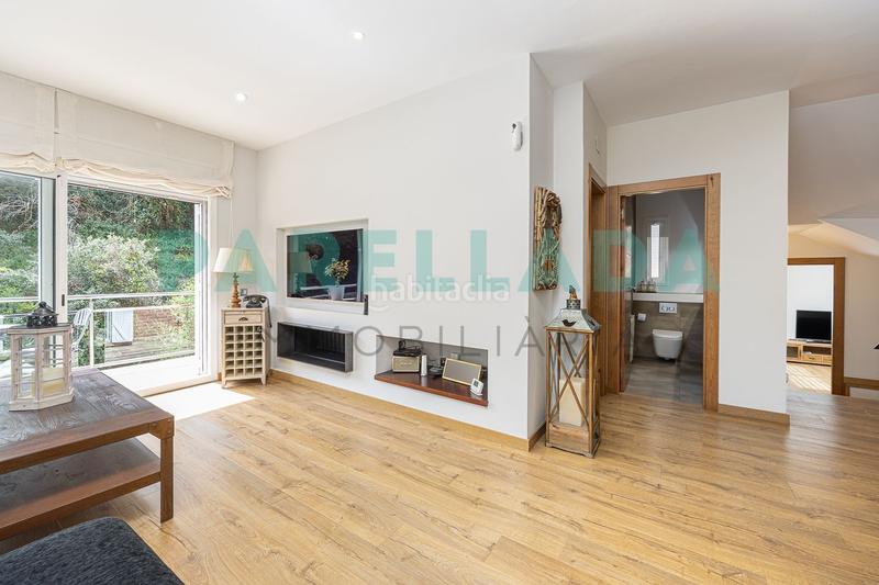 Foto 91953ba7-7ae7-4272-baae-c38defc79b78. Chalet with heating pool in Alella