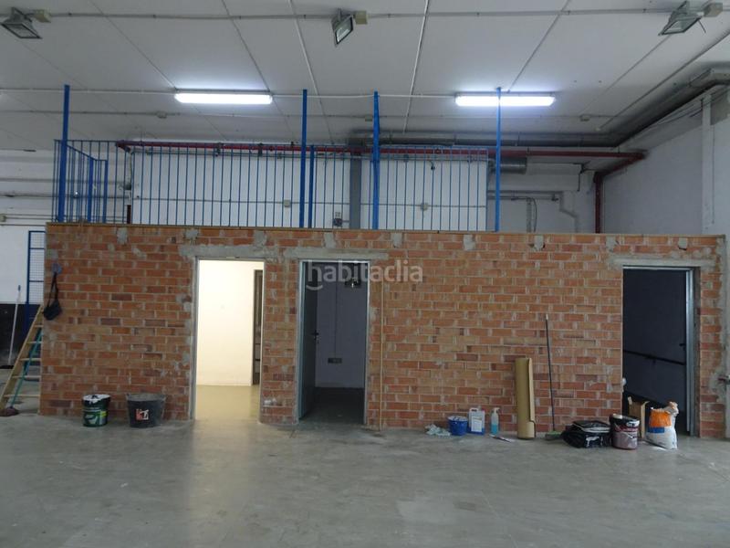 Foto bda6d3d3-956f-443a-8820-a4008b1c9309. Nave industrial nave en venta en las guixeres en Pomar Badalona