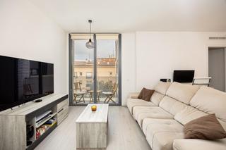 Appartement  Avenida marti pujol. Piso en venta en mart pujol con zona comunitaria.