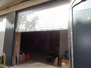 Miete Geschäftsraum in Centre. Local comercial en alquiler en el centro de badalona