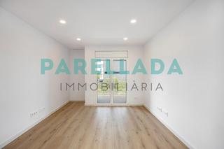 Appartement  Calle germ juli. Espectacular piso de 3 habitaciones y 2 baos en el centro de ba