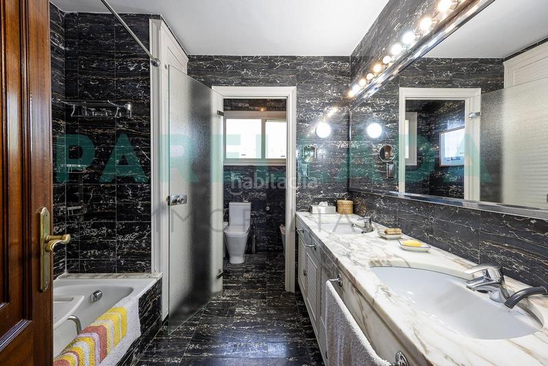 Foto 175afebf-5df3-49e3-a503-8bfb3a48446d. Chalet impresionante casa en el Mas Ram en Mas Ram Badalona