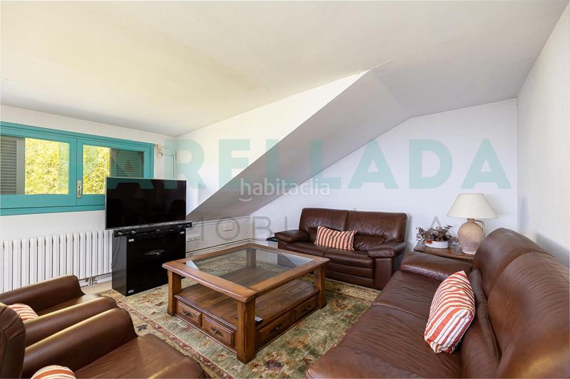 Foto 5356f634-b08c-4373-9f24-a7dc458b2fe7. Chalet impresionante casa en el Mas Ram en Mas Ram Badalona