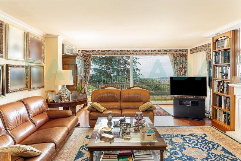 Foto 593694fd-aa21-4d00-b69d-dfdfdb1dcb5e. Chalet impresionante casa en el Mas Ram en Mas Ram Badalona