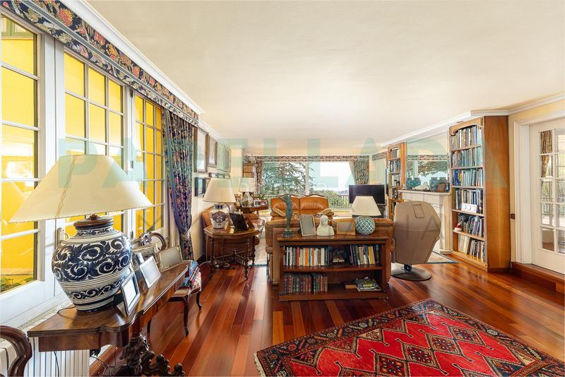 Foto 5fb14c4d-0223-42db-9e01-4239f8f93fc4. Chalet impresionante casa en el Mas Ram en Mas Ram Badalona