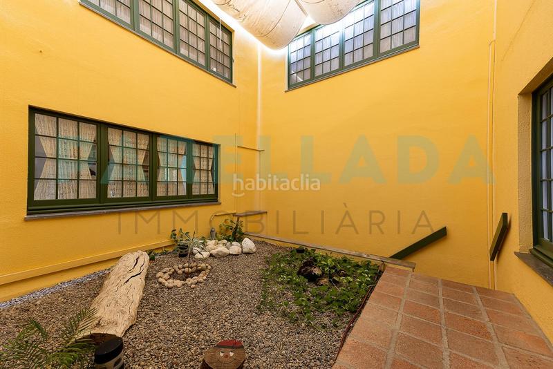 Foto b1d8c41f-a841-48f0-a3c0-226d6de5a8eb. Chalet impresionante casa en el Mas Ram en Mas Ram Badalona