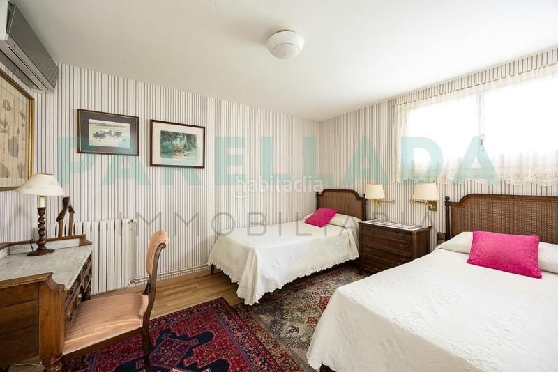 Foto f546473c-35b7-4a38-9f3b-244c55f4d1d3. Chalet impresionante casa en el Mas Ram en Mas Ram Badalona