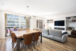 Appartement dans Centre. Espectacular piso de grandes dimensiones en el centro de badalon