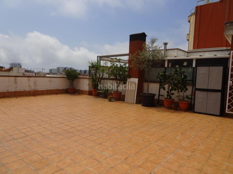 Foto 792e51e9-9812-49ef-babd-cf6faab5a6ae. Alquiler ático atico en alquiler en el centro con gran terraza en Badalona