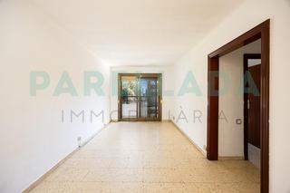 Pis  Carrer carrer del doctor robert, 67. Piso en venta en bufal  para reformar a tu gusto!