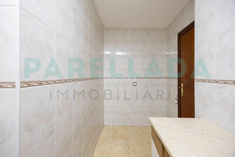 Foto 2ef80c8e-93bb-4592-97af-94eeabb91c85. Piso  en venta para reformar en Bufalà en Bufalà Badalona
