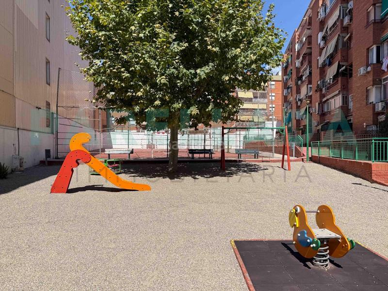 Foto 319b0b9b-4c1d-4110-8729-f5639a0ba4e3. Piso  en venta para reformar en Bufalà en Bufalà Badalona