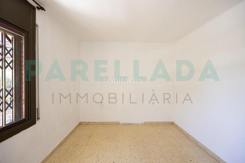Foto d9f6cded-85fe-46db-835a-92c6c403bd2c. Piso  en venta para reformar en Bufalà en Bufalà Badalona