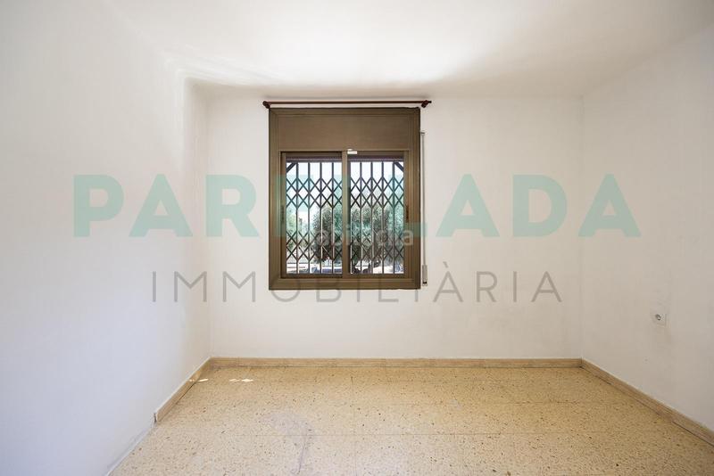 Foto dadb23db-793f-40df-9462-119d16327760. Piso  en venta para reformar en Bufalà en Bufalà Badalona