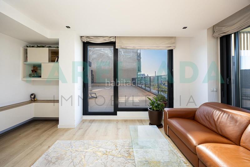 Foto ae6095e7-0ebb-4b26-877e-95d9799851ca. Àtic amb calefacció aparcament a La Catalana Sant Adrià de Besòs