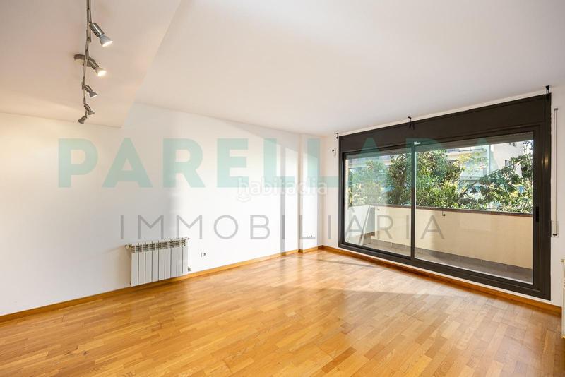 Foto 393d7b28-3d85-46f0-a639-dcab6e8e0c8a. Pis amb calefacció aparcament a Canyadó Badalona