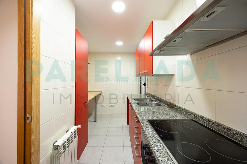 Foto 3d0f9dce-8682-400e-9dd3-5a2a8eb43bba. Pis amb calefacció aparcament a Canyadó Badalona