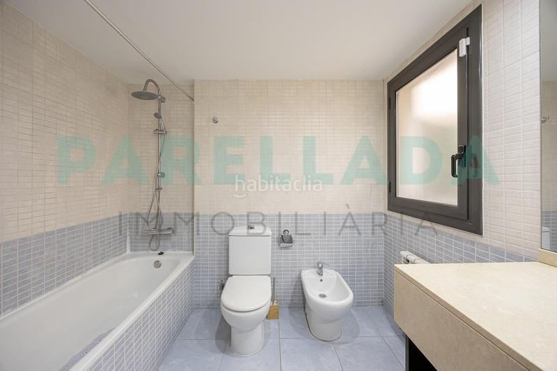 Foto c5a7a947-8cef-4351-b274-f0c4b17fc3e7. Pis amb calefacció aparcament a Canyadó Badalona