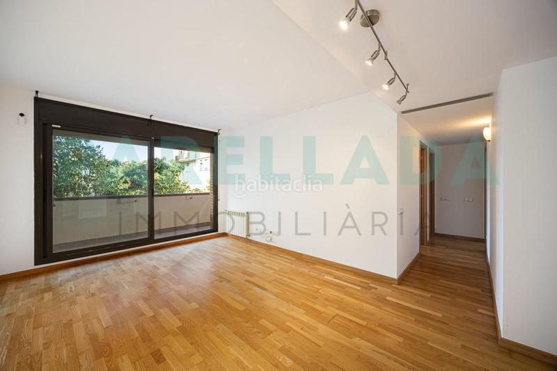 Foto c6ab5802-b32c-493a-8e77-a23e0c6915db. Pis amb calefacció aparcament a Canyadó Badalona