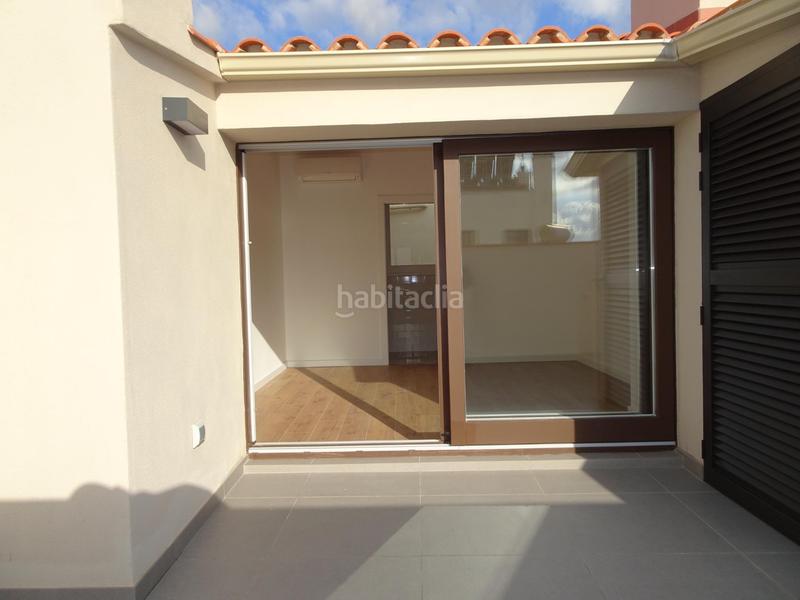 Foto dec09c0a-b235-4810-a923-334bffb71066. Location duplex avec chauffage dans Centre Badalona