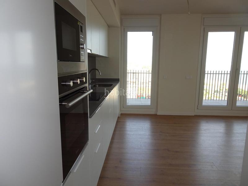 Foto cec05d8f-7330-4be7-b07a-21ae834ac734. Location appartement avec chauffage parking piscine dans Mataró