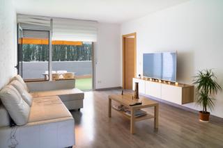 Ground floor in Montgat. Planta baja en montgat con gran terraza a un minuto de la playa