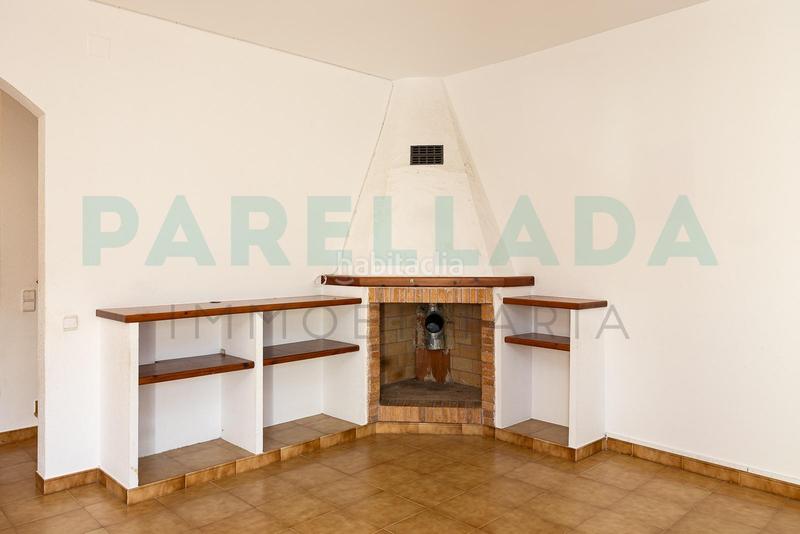 Foto 19456933-144a-4fe9-a5c2-3c1527e94922. Casa  en venda muy luminosa a Casagemes en Casagemes Badalona