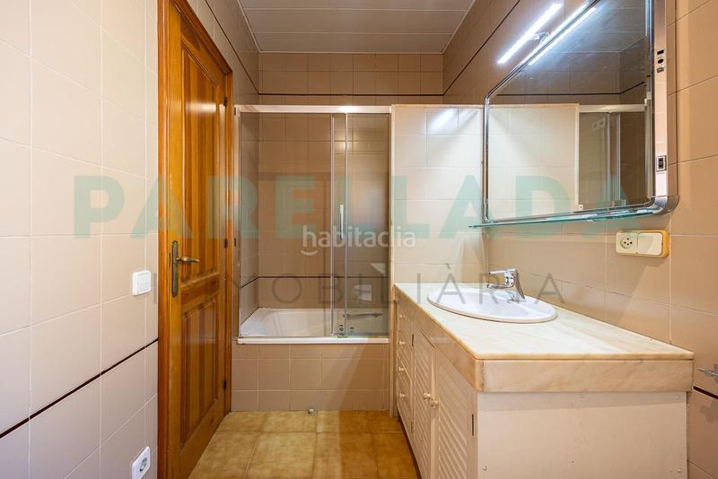 Foto 370cb36f-a7a4-43b5-9449-8c1011d0775f. Casa  en venda muy luminosa a Casagemes en Casagemes Badalona