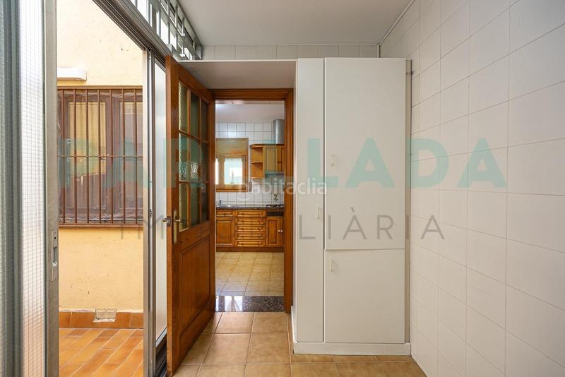 Foto 84aa1104-c3aa-4be6-8b31-1d447d8a9c26. Casa  en venda muy luminosa a Casagemes en Casagemes Badalona