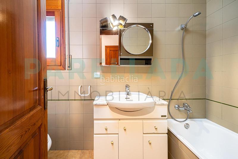 Foto dc2a5764-2249-4da4-b70a-152b5058dfc1. Casa  en venda muy luminosa a Casagemes en Casagemes Badalona