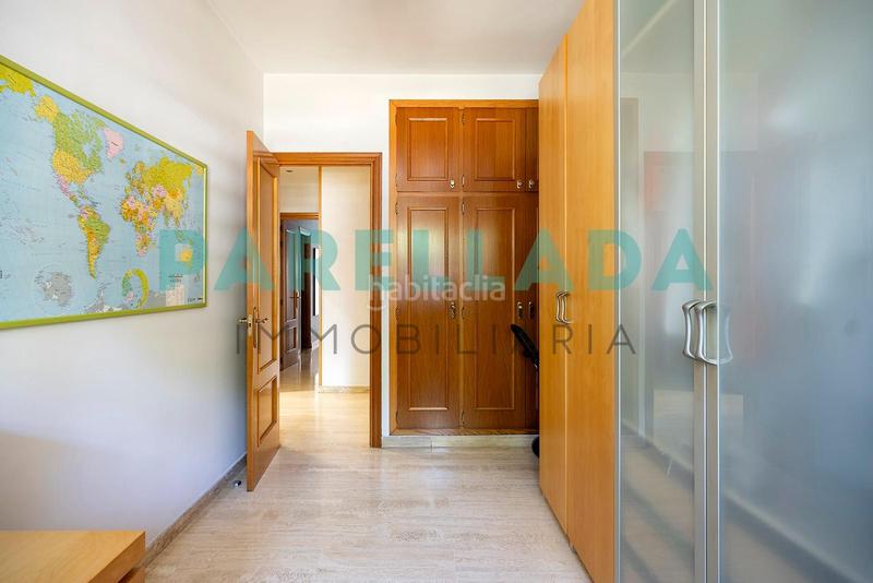 Foto 1ce5a70b-867c-4ad2-8eac-8c2b8906e797. Piso espectacular piso con gran terraza a 200 metros del mar en el centre en Badalona