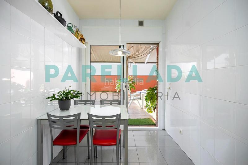 Foto bd6add4a-b06b-42ac-a155-fcae1cf96cc9. Piso espectacular piso con gran terraza a 200 metros del mar en el centre en Badalona