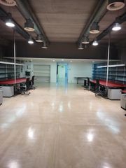 Miete Fabrikhalle in Pomar. Nau totalment preparada per oficines a les guixeres