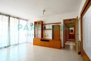 Pis a Port. Piso de 3 habitaciones con parking junto al puerto de badalona